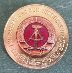 DDR DTSB Sport Medaille - Deutsche Junioren Meisterschaften 1961 emailliert - Picture 1 of 4