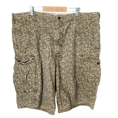 Levi's Camo Cargo Shorts Men’s 40 Woodland Digital Micro Front Pockets Baggy - Image 1 of 4