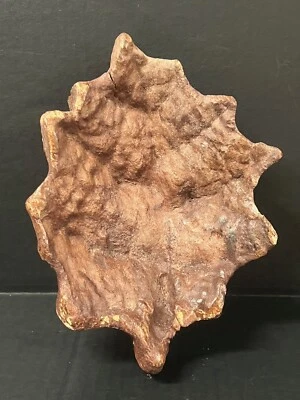 CARVED WOOD PAPER MACHE MOLD/SCULPTURE OF LEAF - Image 1 of 4