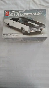 AMT 1/25 1969 Plymouth GTX Convertible - Picture 1 of 4