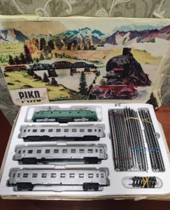 Vintage Sammler Spielzeug DDR PikO Eisenbahn Lokomotive (337) - Bild 1 von 9