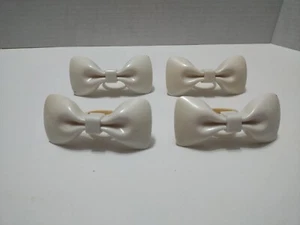 Vintage Bow Tie Napkin Rings White Set of 4 Dinner Indoor Outdoor Plastic - Picture 1 of 10