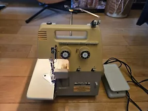 Bernette 203 Bernina 3-Thread Overlock Serger Sewing Machine For Parts Running - Picture 1 of 14