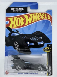 2023 Hot Wheels Batman Forever Batmobil Batman 2/5 #55 Brandneu Versiegelt - Bild 1 von 4