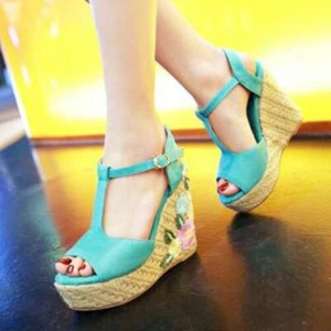New Women's Platform Wedge Heels Peep Toe Embroidery Floral Suede Party Shoes - Picture 1 of 12