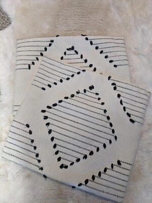 Lote 2 fundas de almohada bohemias Bluepage negras blancas 19x19 granja moderna Foto 1 de 4