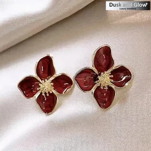 Red Clover Stud Earings Vintage Luxury Oil Drop Women Ladies Jewellery Gift UK - Picture 1 of 2