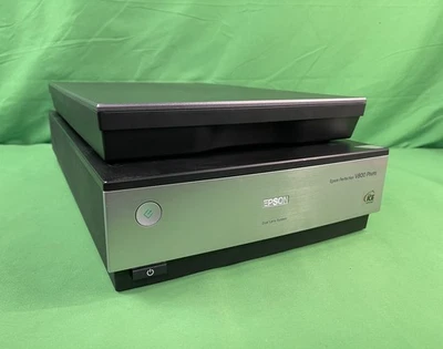 Epson Perfection V800 Flatbed Photo Scanner *NO FILM/HOLDERS* - Image 1 of 4