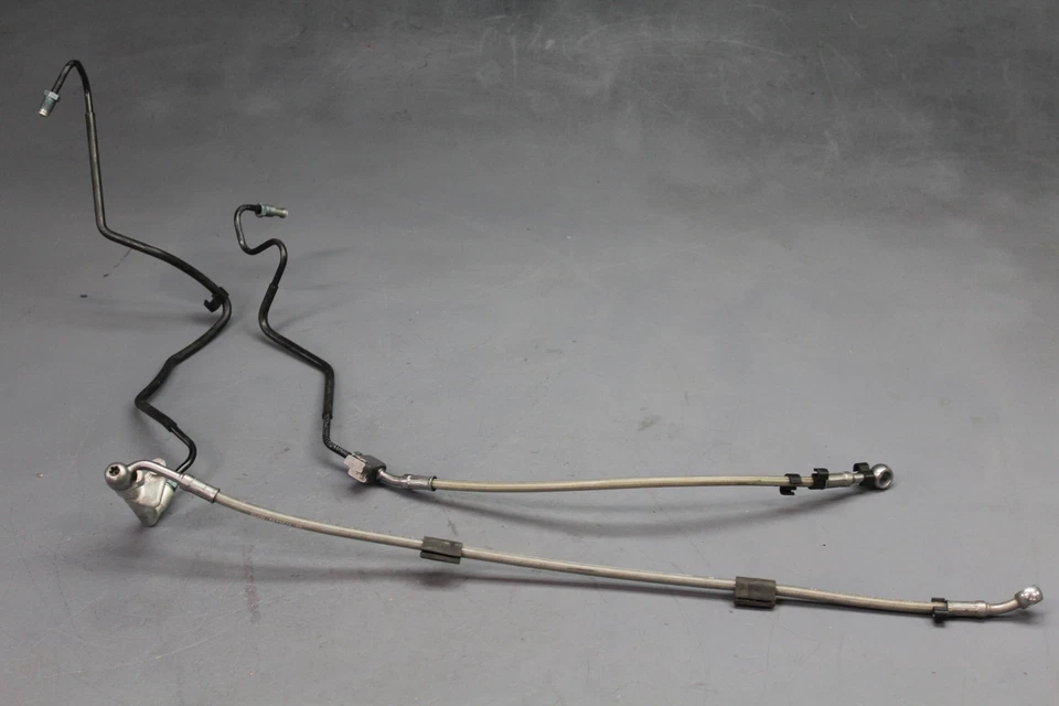 2012 BMW R1200RT circuito de controle de tubo de freio traseiro, tubo de circuito de freio e adaptador - Imagem 1 de 4