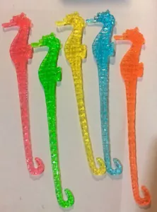 10 artículos de juego Seahorse Childs. Bebida Swizzle palo Fiesta de cumpleaños - Imagen 1 de 9