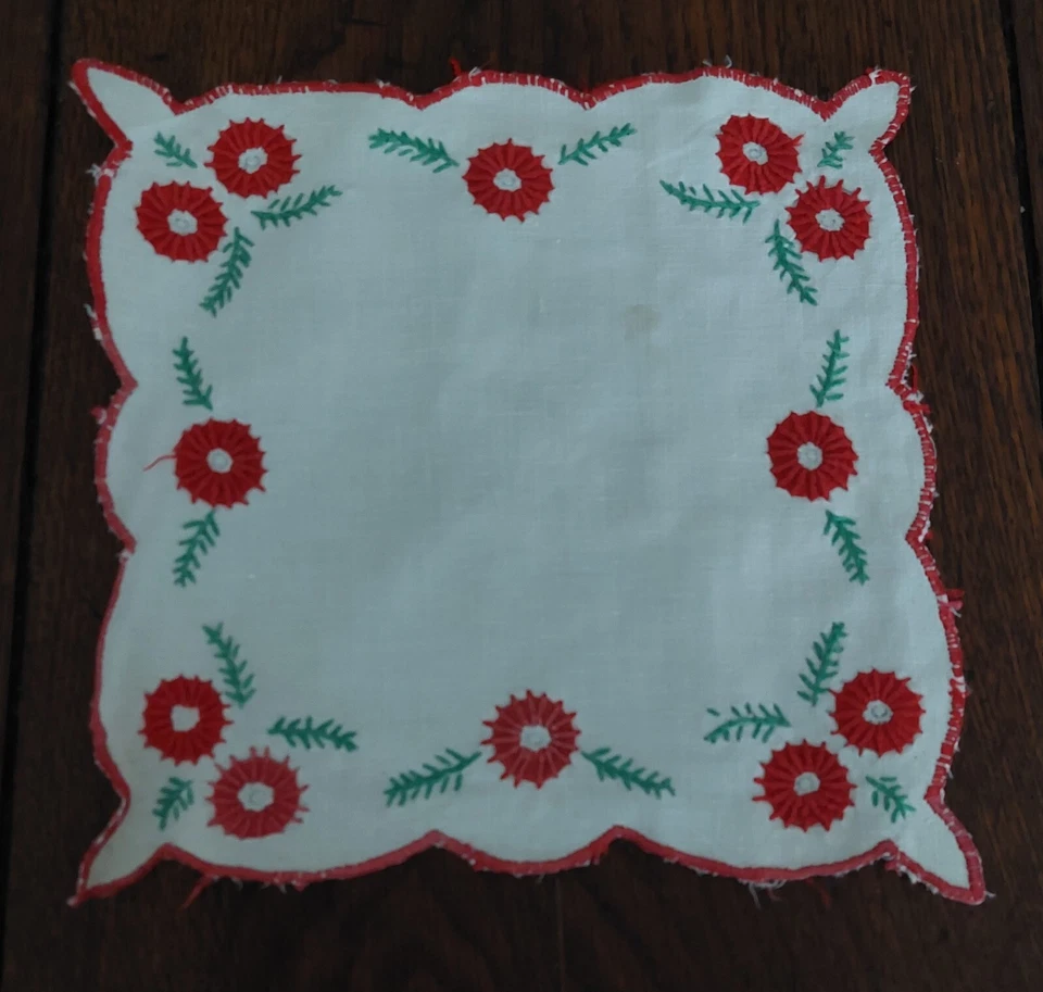 Napperon vintage lin blanc brodé 21 cm - Photo 1/2