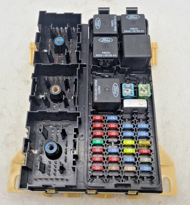 2004-2005 FORD TAURUS MERCURY SABLE FUSE BOX BCM MULTIFUNCTION RELAY *BASE - Image 1 of 4