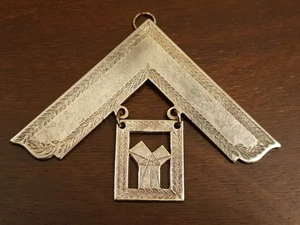 Vintage Masonic Large Metal Past Master Collar Jewel - Unawarded - Picture 1 of 3