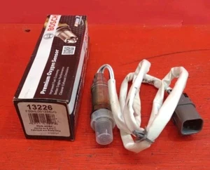 Oxygen Sensor 13226 For 1996-2000 Nissan Pathfinder 1997-2000 Infinity QX4 - Picture 1 of 7