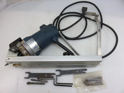 Bosch 1608T Hardwood Laminate Flooring Trimmer Router With Base & Extra Bits - Image 1 of 4