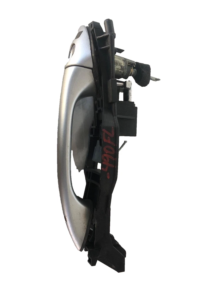 Manija de puerta exterior delantera izquierda lado del conductor izquierda derecha Mercedes Benz CLK 320 2003-2009 Foto 1 de 4