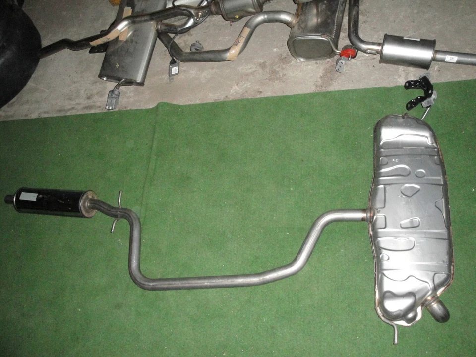 Vw Touran Exhaust System Pre-muffler Rear Muffler New Original Nr.10 - Image 1 of 1