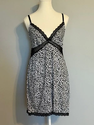 NICOLE MILLER ROPA ÍNTIMA Y DE DORMIR PARA MUJER. TALLA: L ANIMAL PRINT BLANCO Y NEGRO Foto 1 de 4