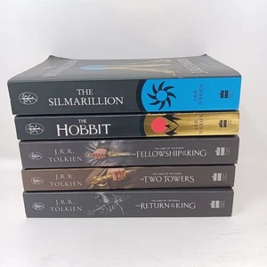 The Lord of the Rings, Hobbit, Silmarillion Tolkien Book Bundle 5x Paperbacks - Picture 1 of 17