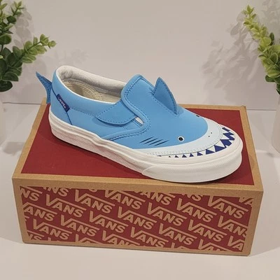 Vans Clasic Slip-O Blue Featured Shark Unike Design Very Detailed VN005VWBES - Image 1 of 4