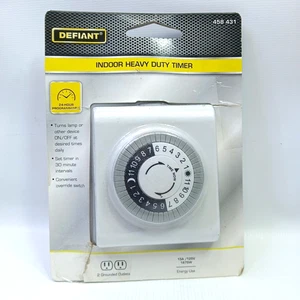Temporizador mecánico de alta resistencia enchufable interior Defiant 15A 125V 1875W 458431 - Imagen 1 de 6