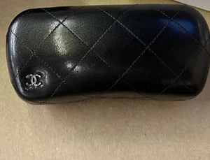 Chanel Sonnenbrille Brille Hartschalen Leder Etui, größere Größe - 7"x3"x2,5" - Bild 1 von 6