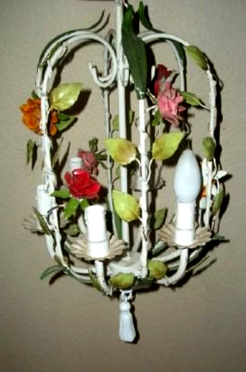 Araña Hollywood Regency italiana Tole Roses borla pequeña jaula para pájaros MCM temprana Foto 1 de 4