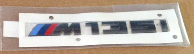 BMW OEM Modelo Europeo F20 F21 ///M 135i Serie 1 Negro Cromo Emblema Insignia NUEVO Foto 1 de 2