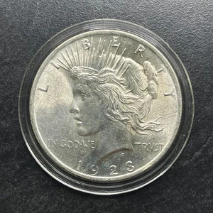 1923 P $1 GENUINE UNITED STATES PEACE 90% SILVER DOLLAR KM# 150 NICE DETAILS! - Picture 1 of 5