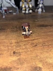 LEGO Pirates Caribbean Minifigure Captain Jack Sparrow Tricorne (Genuine) W/Btle
