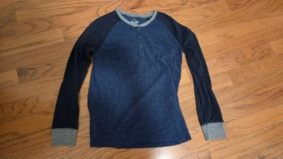 American Eagle Medium Heritage Thermal Waffle Knit Raglan Henley Shirt - Image 1 of 2