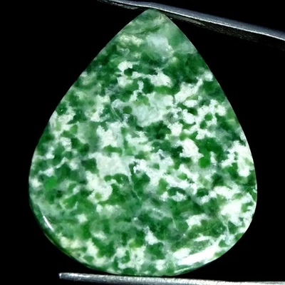 Piedra preciosa cabujón pera jade punto verde natural 33,90 quilates AA+ 26X32X4 MM Foto 1 de 4