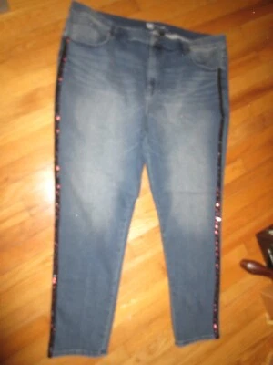 Women's DG2 Diane Gilman Jeans W/Sequin Down Legs Size 24WT Excellent Condition - Image 1 of 3