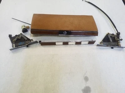 Tapicería de tablero de madera 4 piezas | Se adapta a 73 74 75 76 77 78 79 80 Mercedes Benz 450SL 450SLC Foto 1 de 4