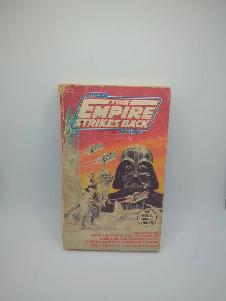 THE EMPIRE STRIKES BACK - 1980 1st Edition Marvel Comics Illustrated - Image 1 of 4