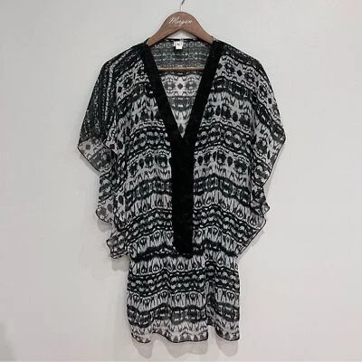 Badgley Mischka Black and White Beaded Oversized V-neck Swim Coverup Top, Small - Image 1 of 4