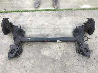 PONTE ASSALE POSTERIORE CON DISCHI FIAT GRANDE PUNTO 1.9 MTJ (55703112) USATO - Immagine 1 di 4