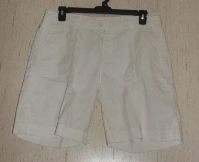 EXCELLENT WOMENS WOOLRICH WHITE SHORT W/ POCKETS   SIZE 16 - Image 1 of 3