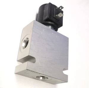 SV08-31-6T-N-24DS - 3 Port Select Valve - 24VDC Dual Spade - Picture 1 of 6