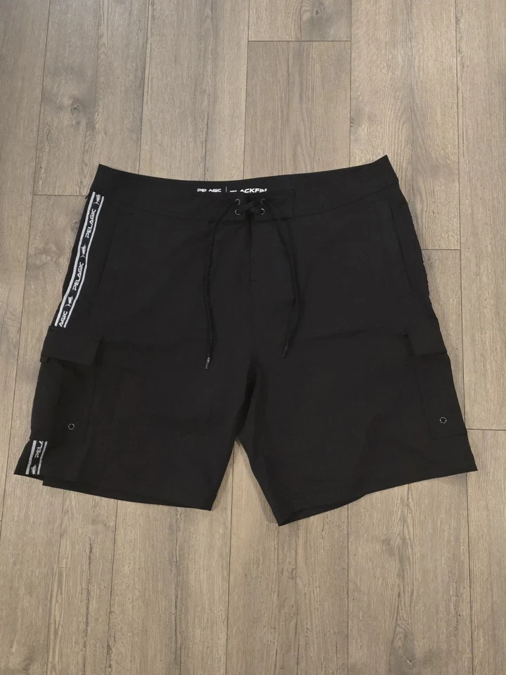 Мужские рыболовные шорты Pelagic Stretch Blackfin размер 40 - Изображение 1 из 4