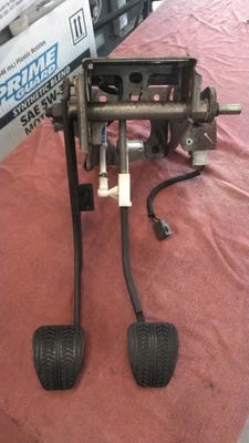 98 1998 Mustang GT Cobra 5 Speed Manual OEM Pedal Box Clutch Brake Assembly C30 - Image 1 of 4