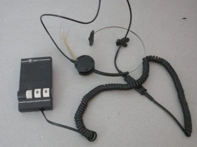 AT&T Handsfree Cordless Telephone Headset K823822-L12 - Image 1 of 4