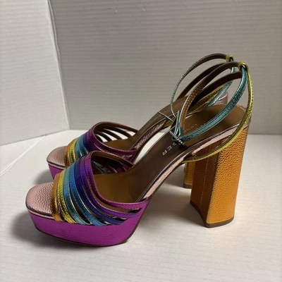 Tacón bloque Kurt Geiger London Rainbow Pierra talla 40 EE. UU. 9 cuero metálico Foto 1 de 4