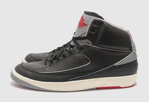 Größe 13 - Nike - Air Jordan 2 Retro DR8884-001 Black Cement Grey Red Segelschuhe - Bild 1 von 7