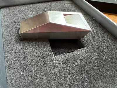 Tesla Cybertruck Silver CyberWhistle - Edición limitada - NUEVO Foto 1 de 4