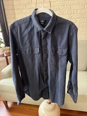 Camisa grande Obey para hombre azul marino oscuro cuello abotonado frontal bordado logotipo Foto 1 de 4