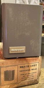 Honeywell R847B 1027 Switching Relay, 2-Wire, 240V Full Load, SPST/DPST, 16A/22A - Picture 1 of 3
