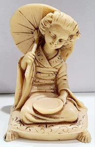 Vintage Geisha Figur Sammelfiguren in Elfenbeinoptik Made In England  - Bild 1 von 6