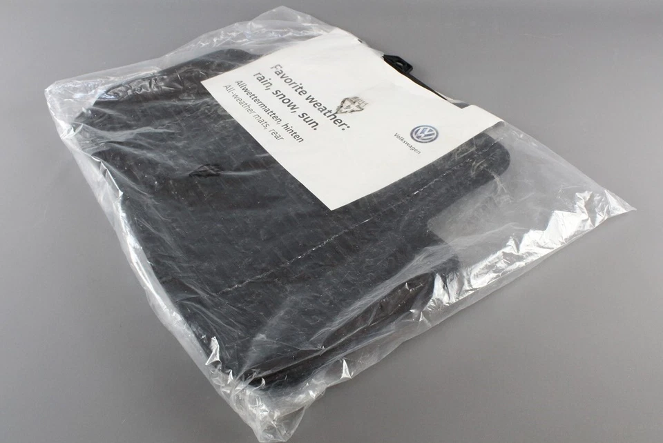 Juego alfombrillas goma originales VW Polo 2018-en adelante (traseras) 2G0061512 82V Foto 1 de 1