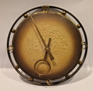 B22-AE VINTAGE MID CENTURY LATÓN METAL RELOJ DE PARED DISEÑO LUNA MOVIMIENTO ANTIGUO - Imagen 1 de 8